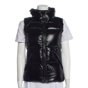 SAM down Vest Size Small 🩵